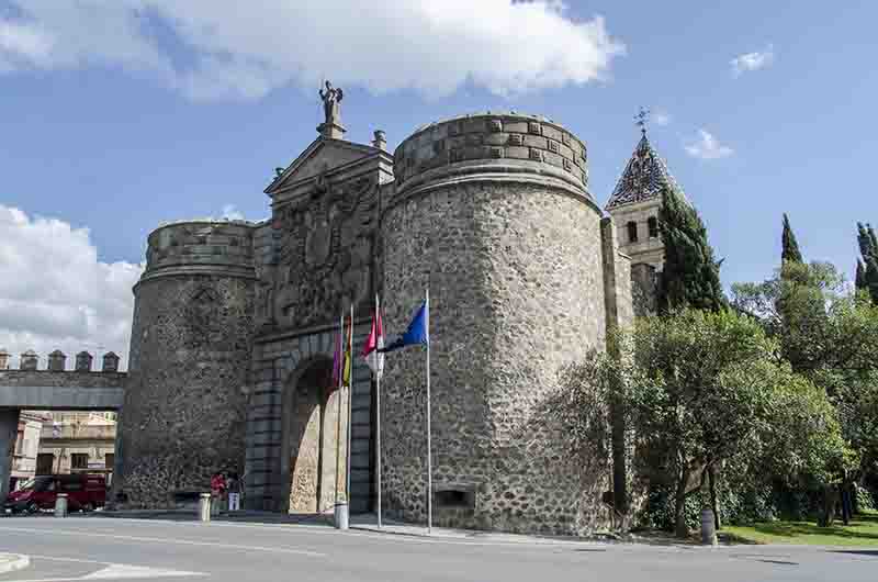Toledo 026 - Puerta Nueva de Bisagra.jpg